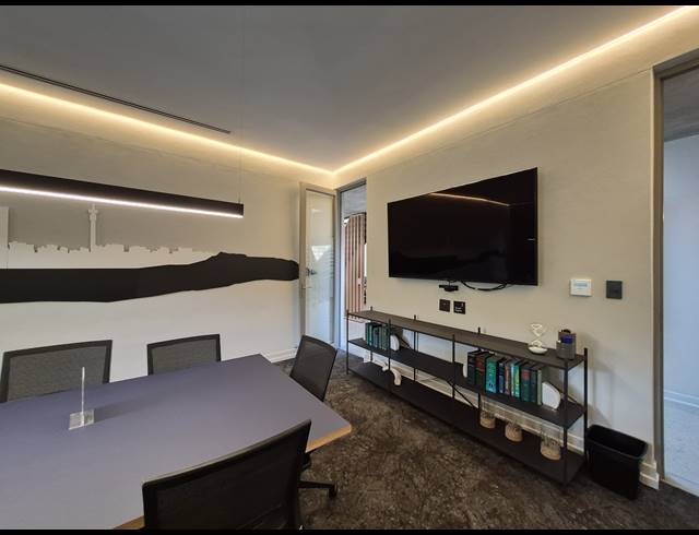 219M² OFFICE TO LET IN HYDE PARK